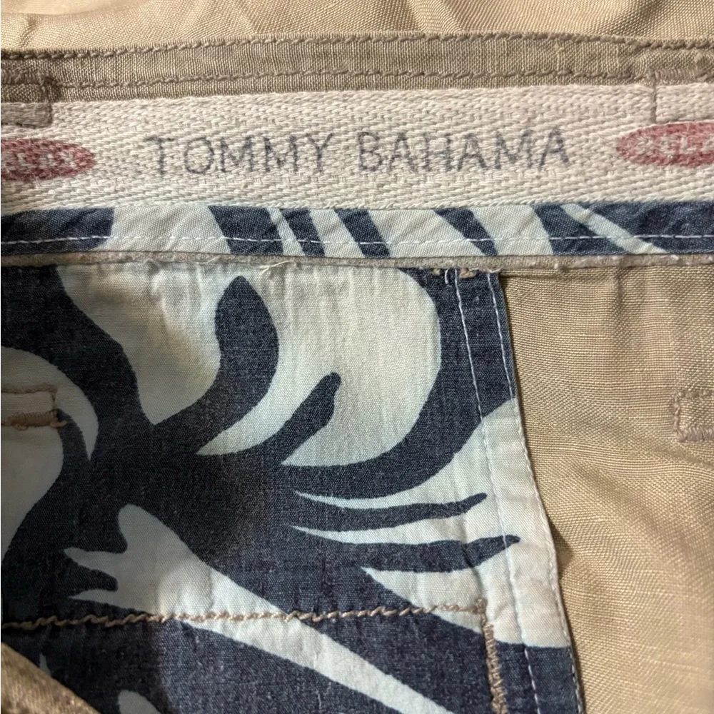 Tommy Bahama men's‎ SZ 38 pleated front khaki shorts silk linen blend 9” inseam